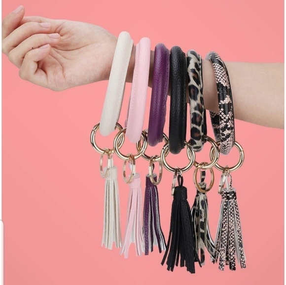 Private Label Accessories - Bangle Key Ring tassle bracelet